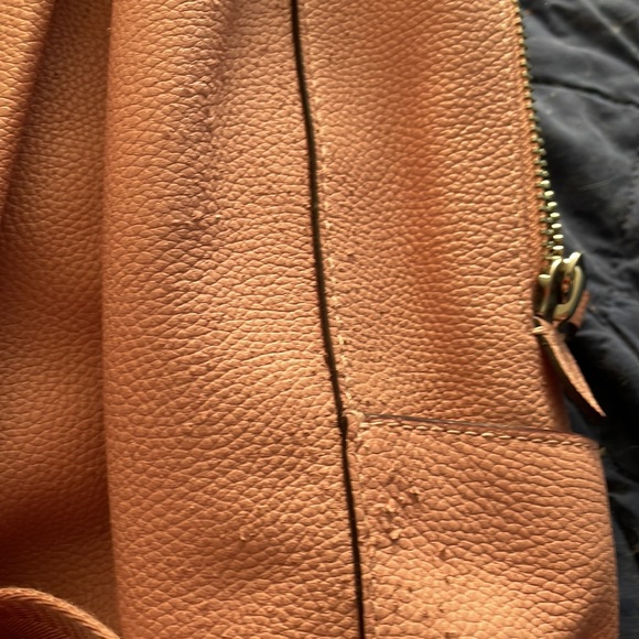 Pink coach back pack - Picture 3 of 4